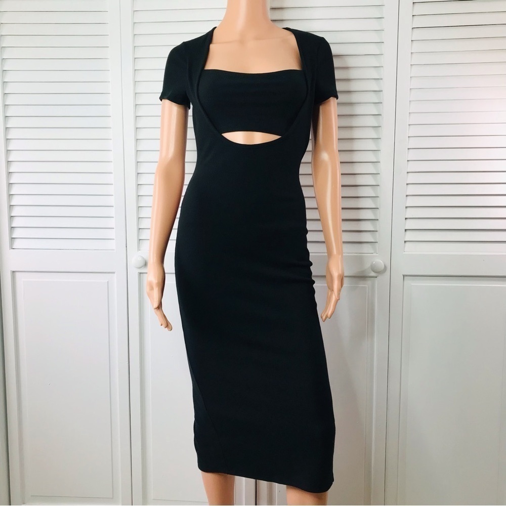 Price firm BLUE BLUSH Black Knit Short Sleeve Cut Out Dress Size Medium
